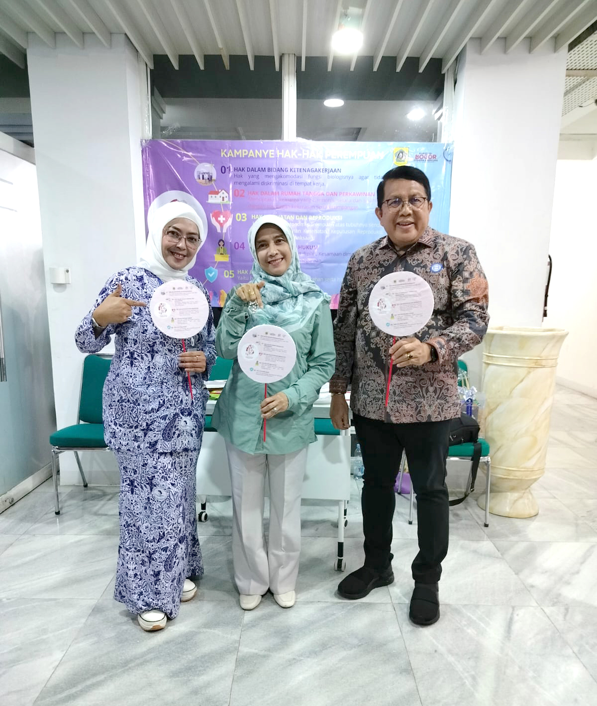 Menghadiri Undangan Rakercab-IX DPC IWAPI  Kabupaten Bogor